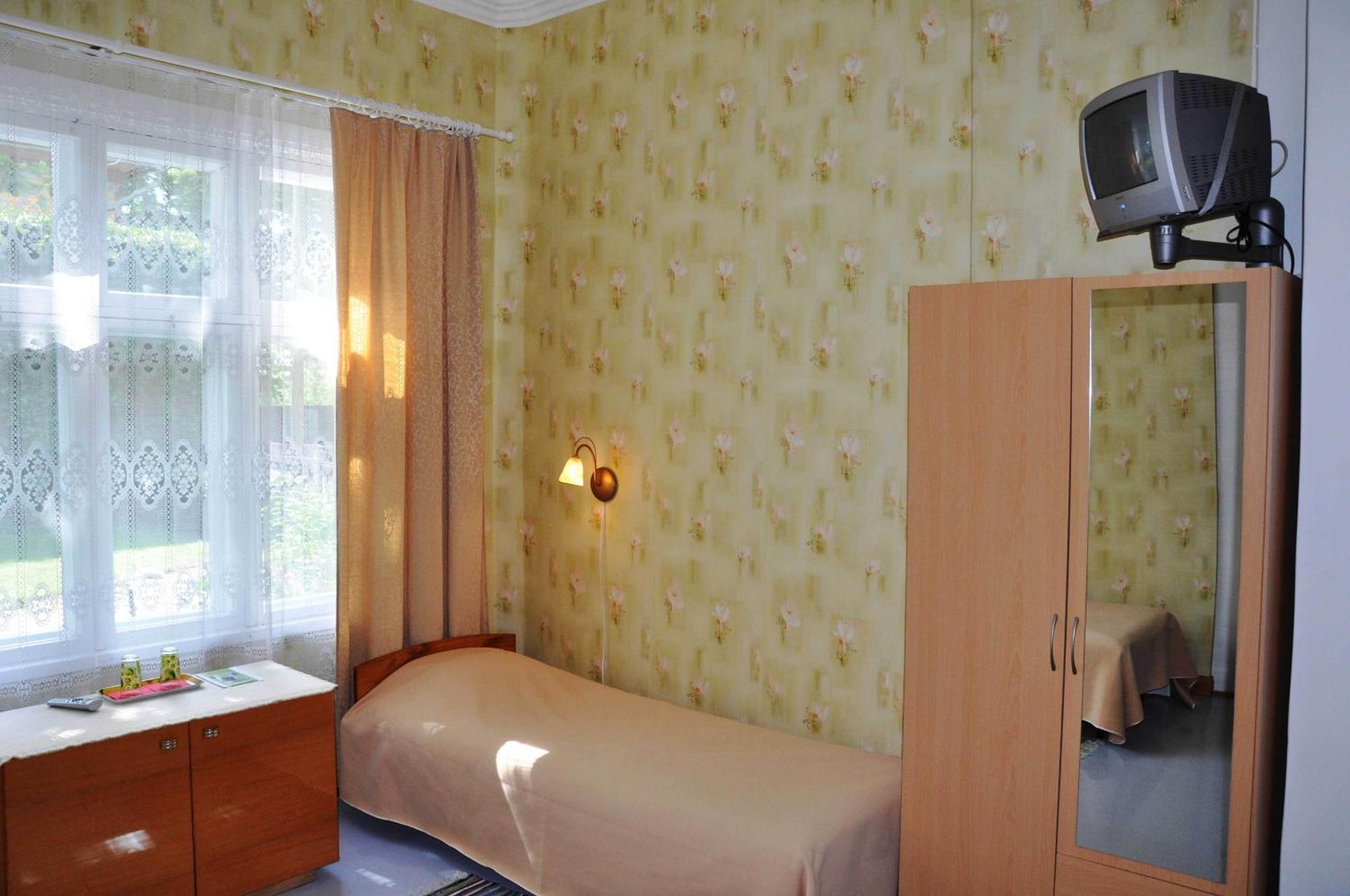 Tiia Guesthouse Pärnu Extérieur photo