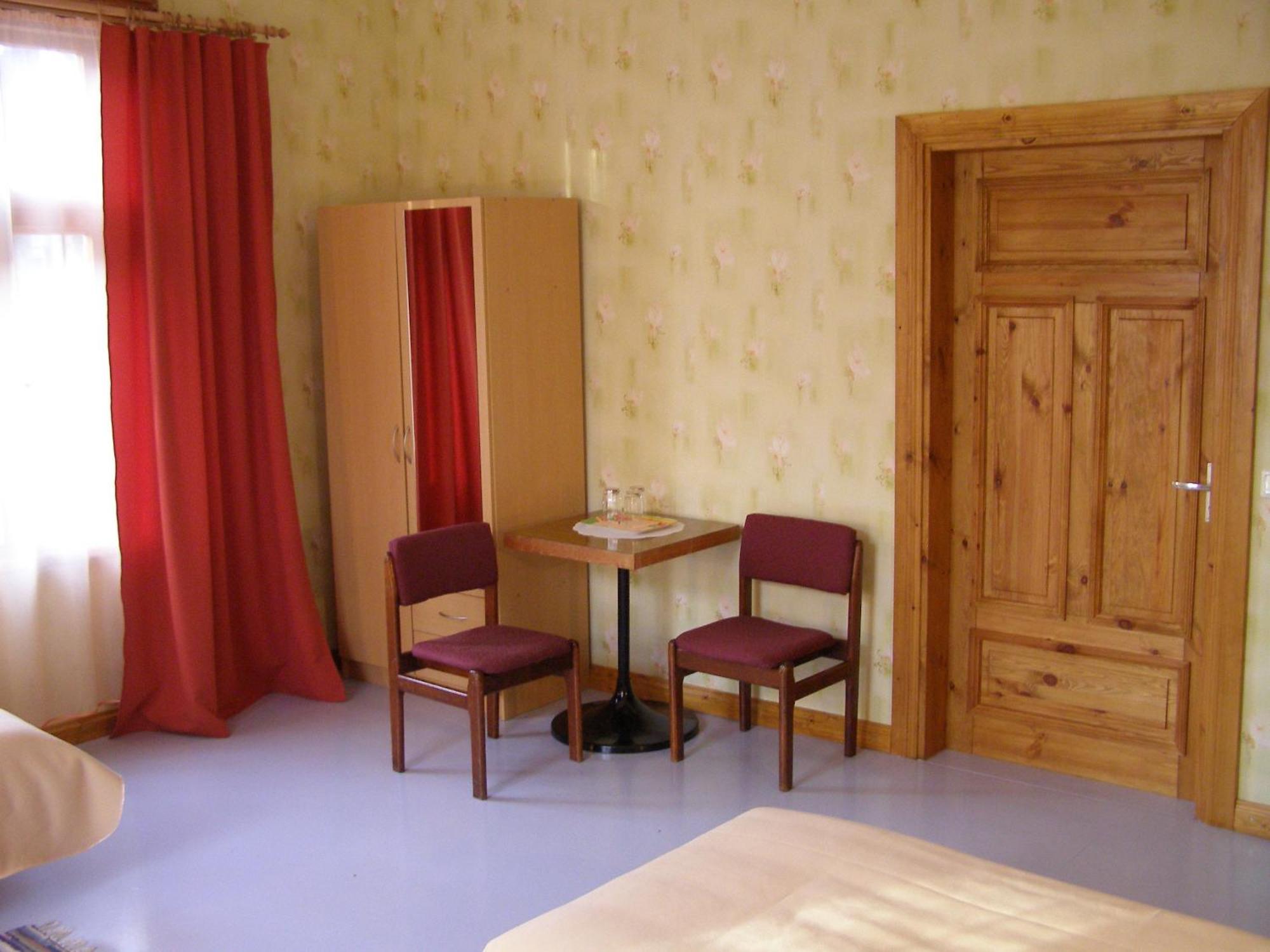 Tiia Guesthouse Pärnu Extérieur photo